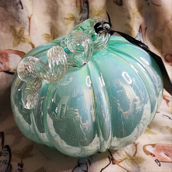 Christian Siriano Art Glass Spun Gold Stalk Pumpkin Fall Green Jadeite Gold NWT - Picture 7 of 14